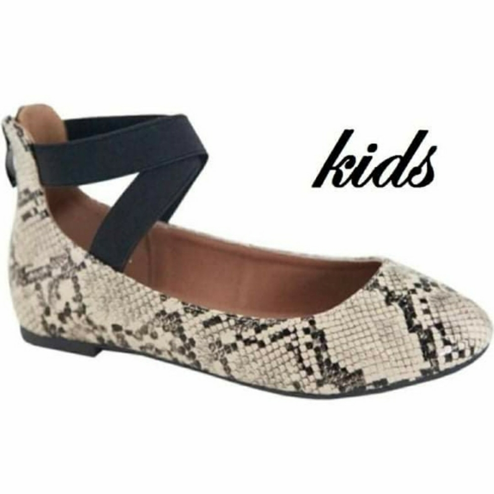 Kids snake print flats